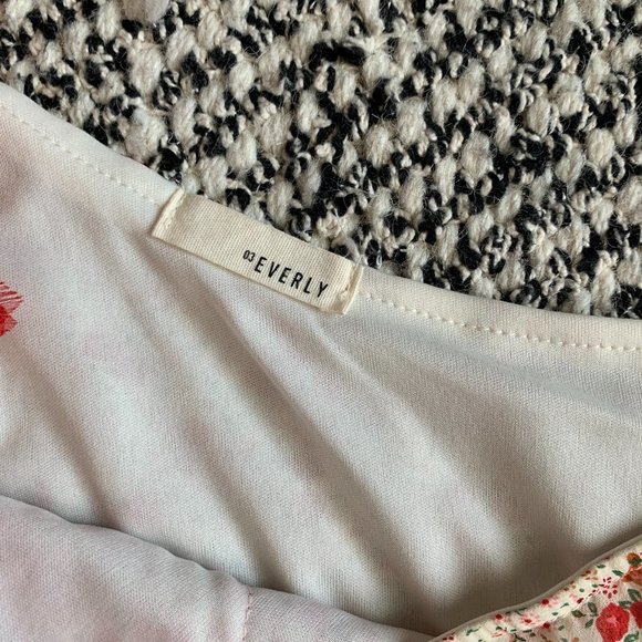 Everly Floral Dress (Size S) - Picture 4 of 4